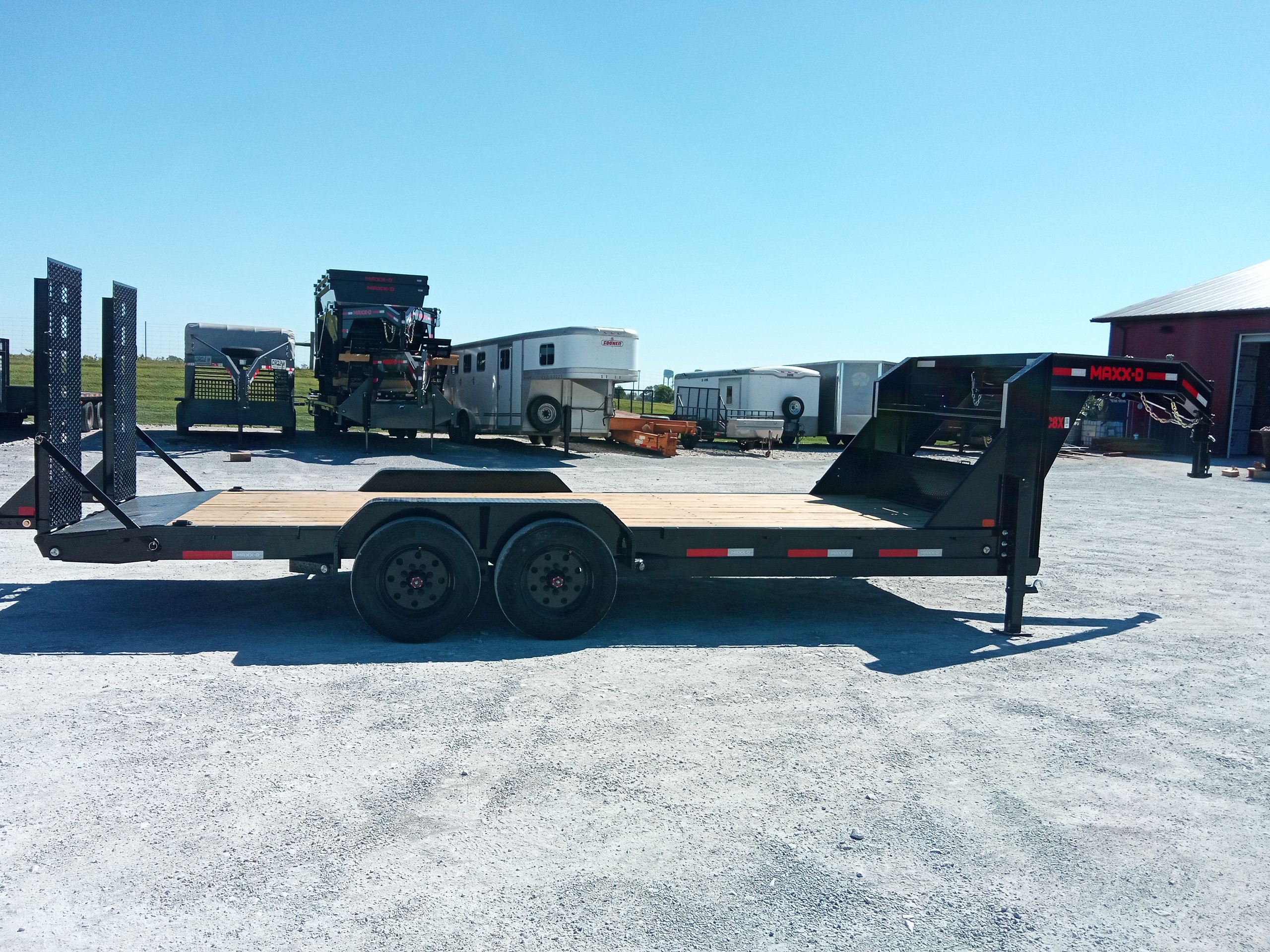 20' C8X Equipment Hauler - Image 3