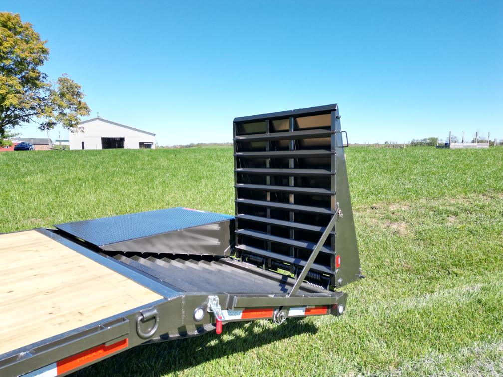 25' MAXX-D GSX Flatbed Trailer - Image 2