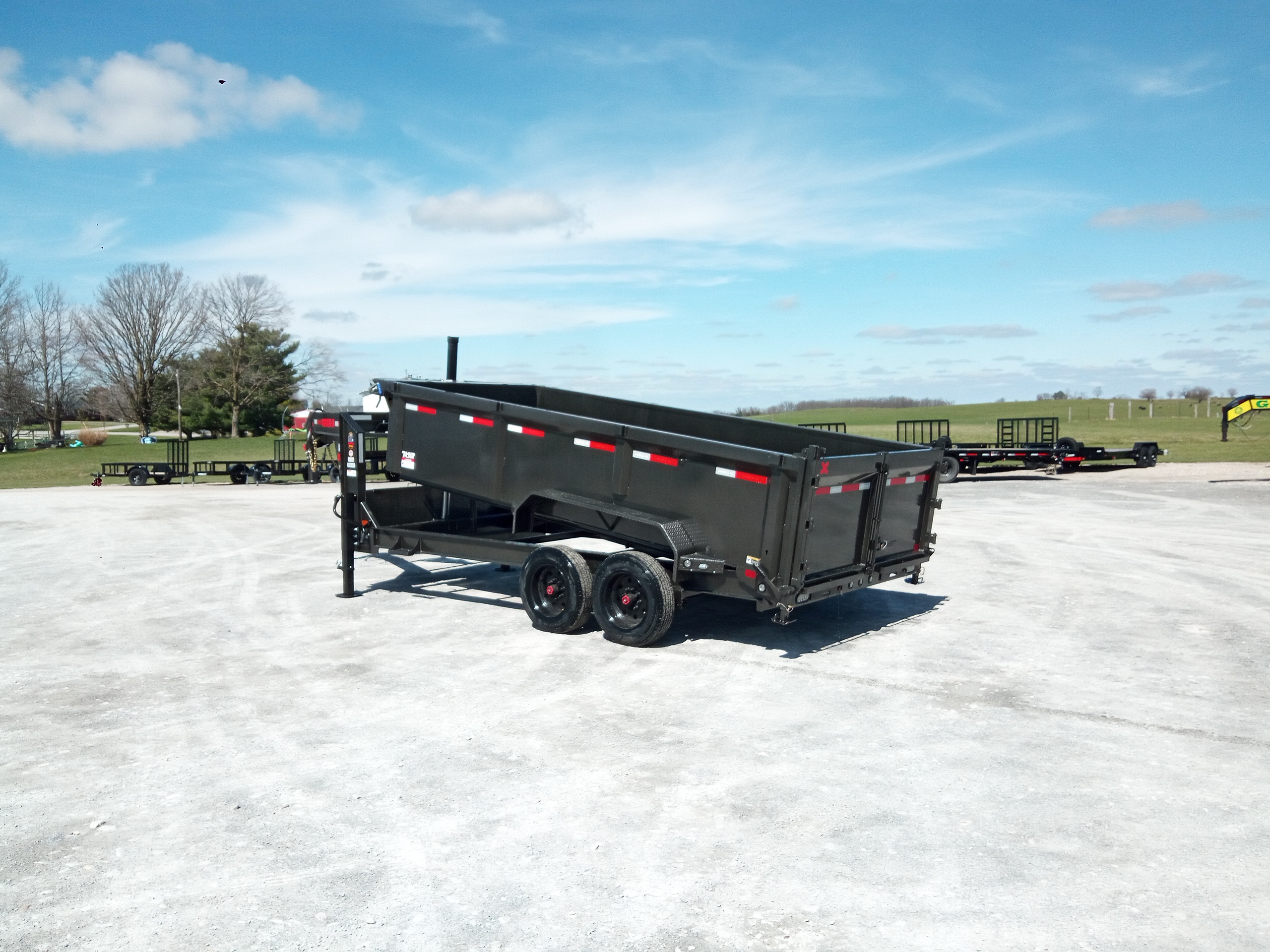 2026 MAXX‑D 16' x 83" – 14K Gooseneck Telescoping Dump - Image 3