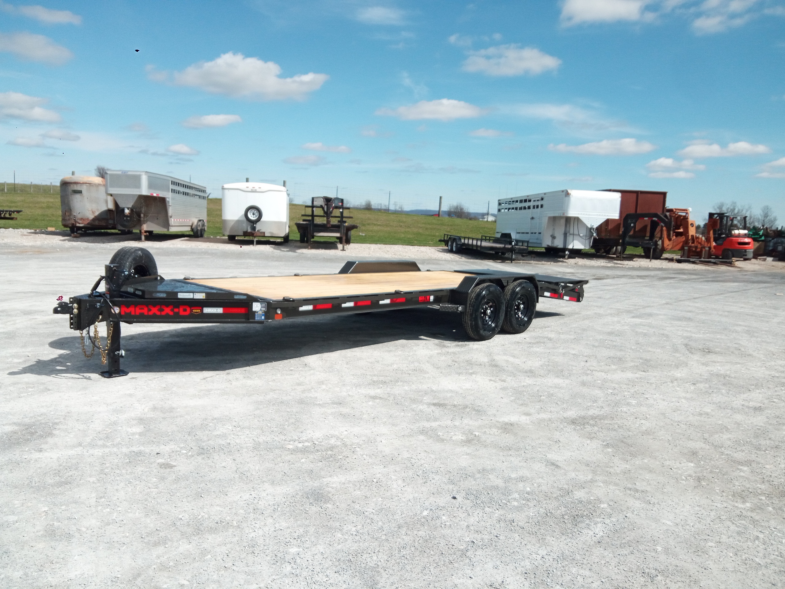 2026 MAXX‑D 22' x 83" HD I‑Beam Carhauler - Image 6