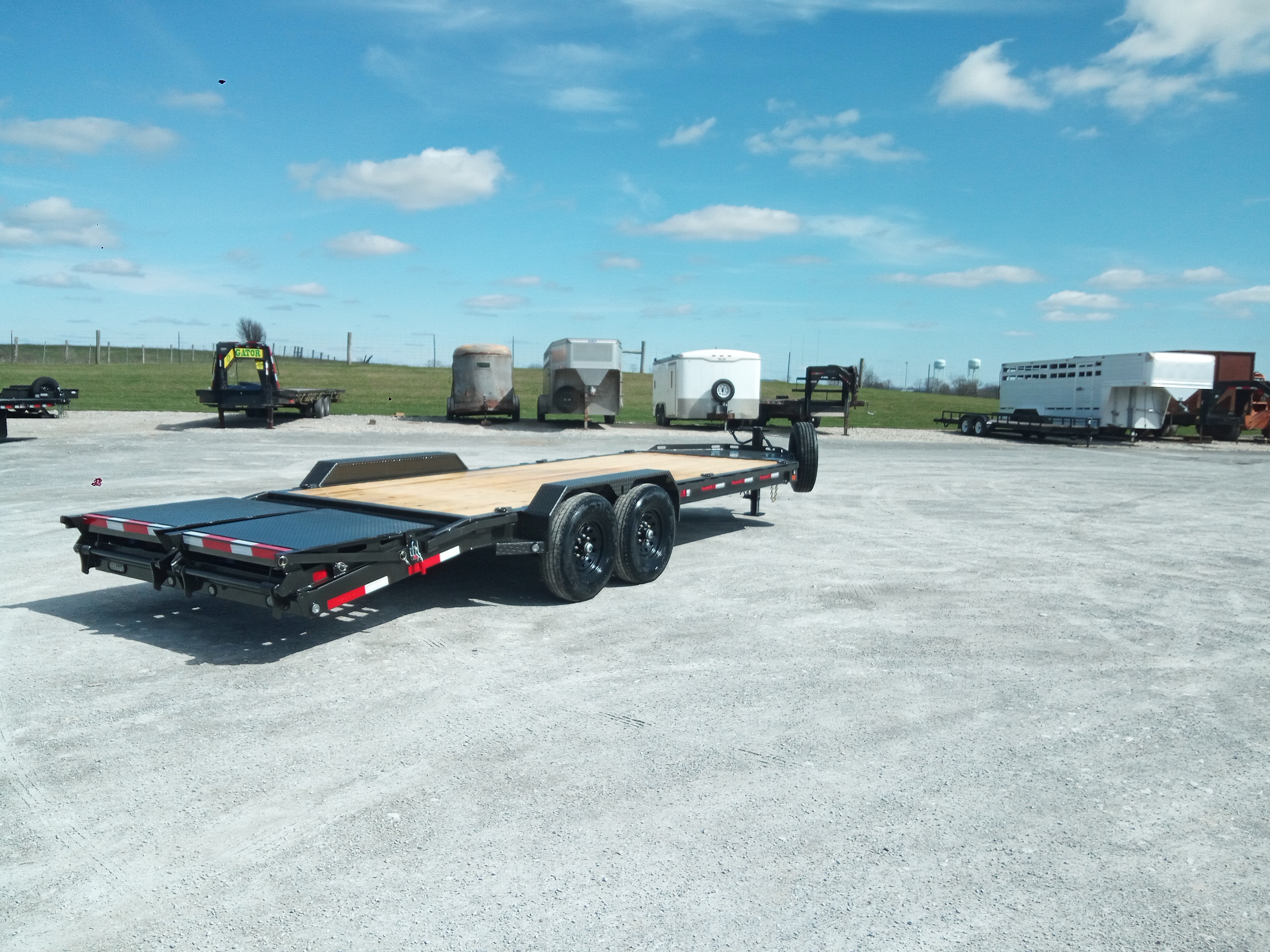 2026 MAXX‑D 22' x 83" HD I‑Beam Carhauler - Image 4