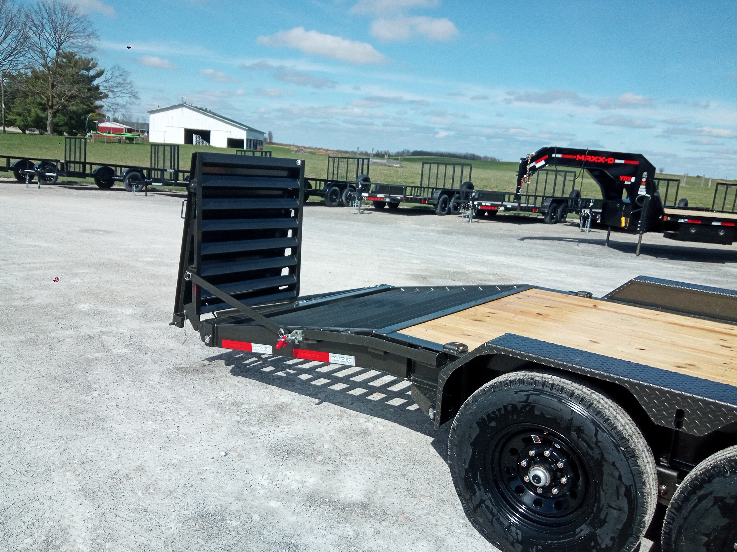 2026 MAXX‑D 22' x 83" HD I‑Beam Carhauler - Image 2