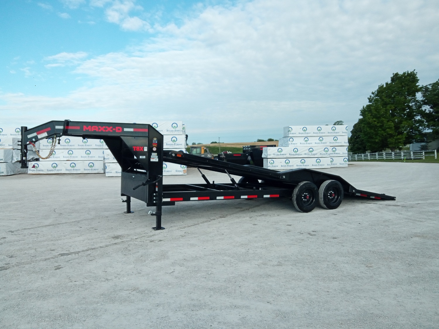 24' T8X Goose Neck 16k Power Tilt Trailer - Image 2