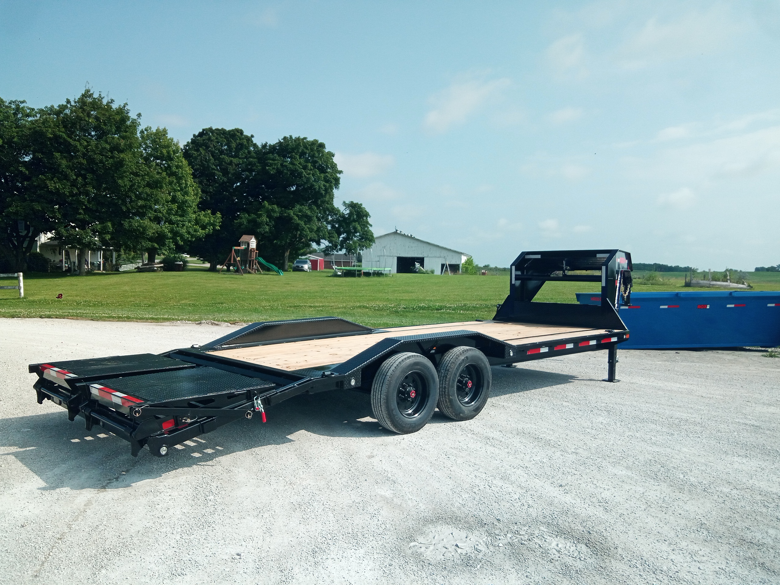 2027 24' x 102" – 22K Gooseneck Equipment Hauler - Image 2