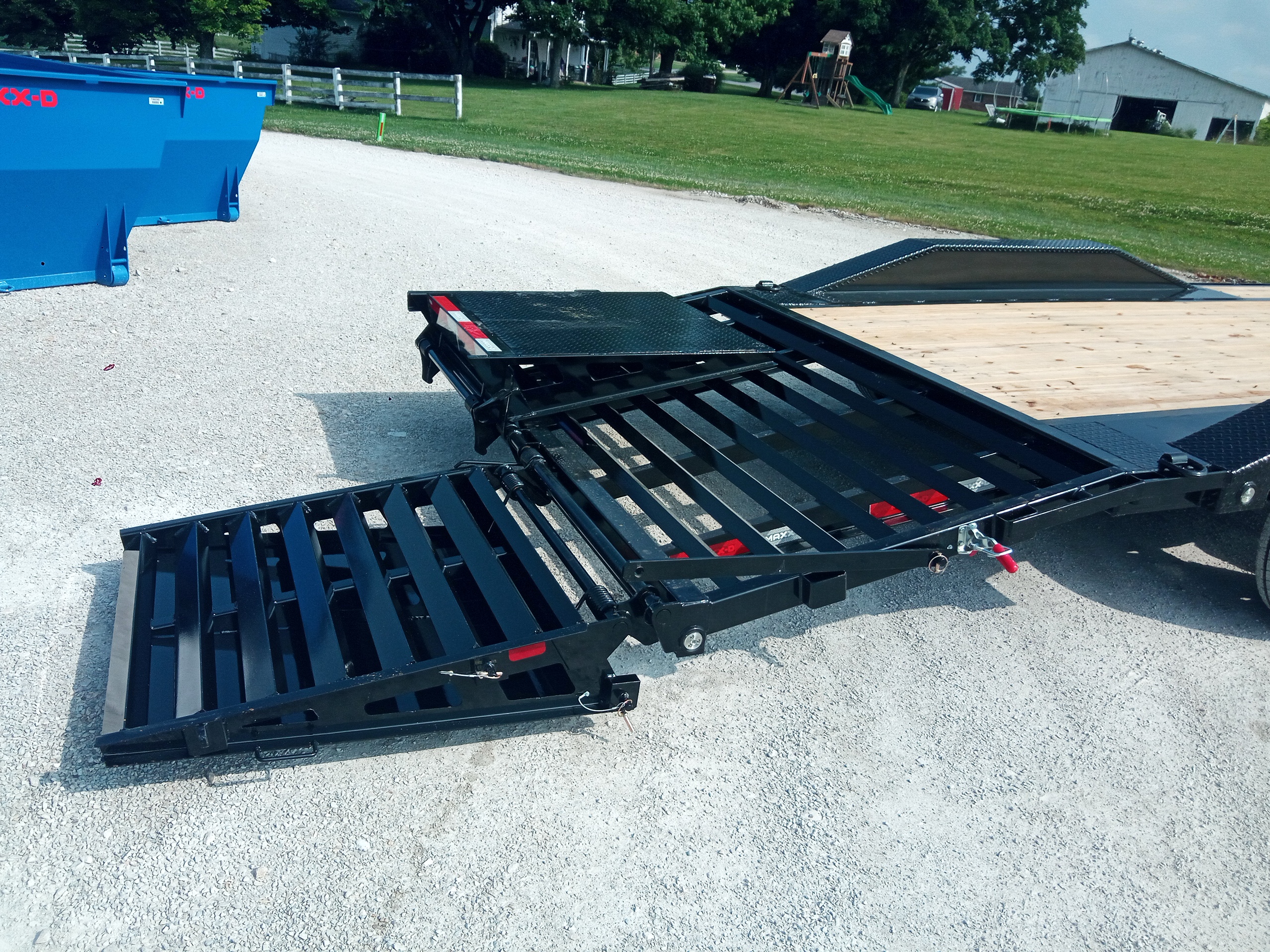 2027 24' x 102" – 22K Gooseneck Equipment Hauler - Image 3