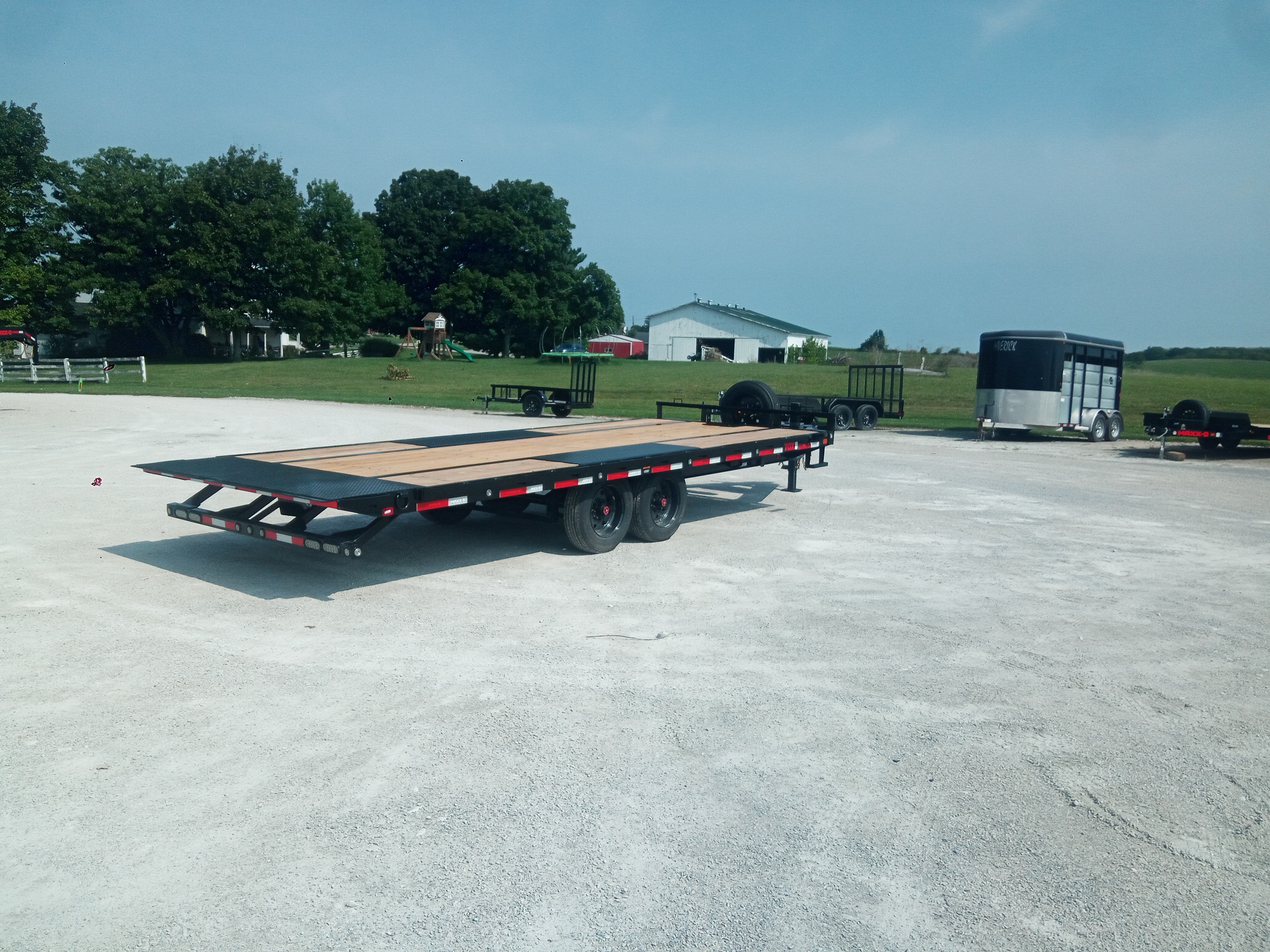 2027 – 22' x 102" Power Tilt Deck Over - Image 3