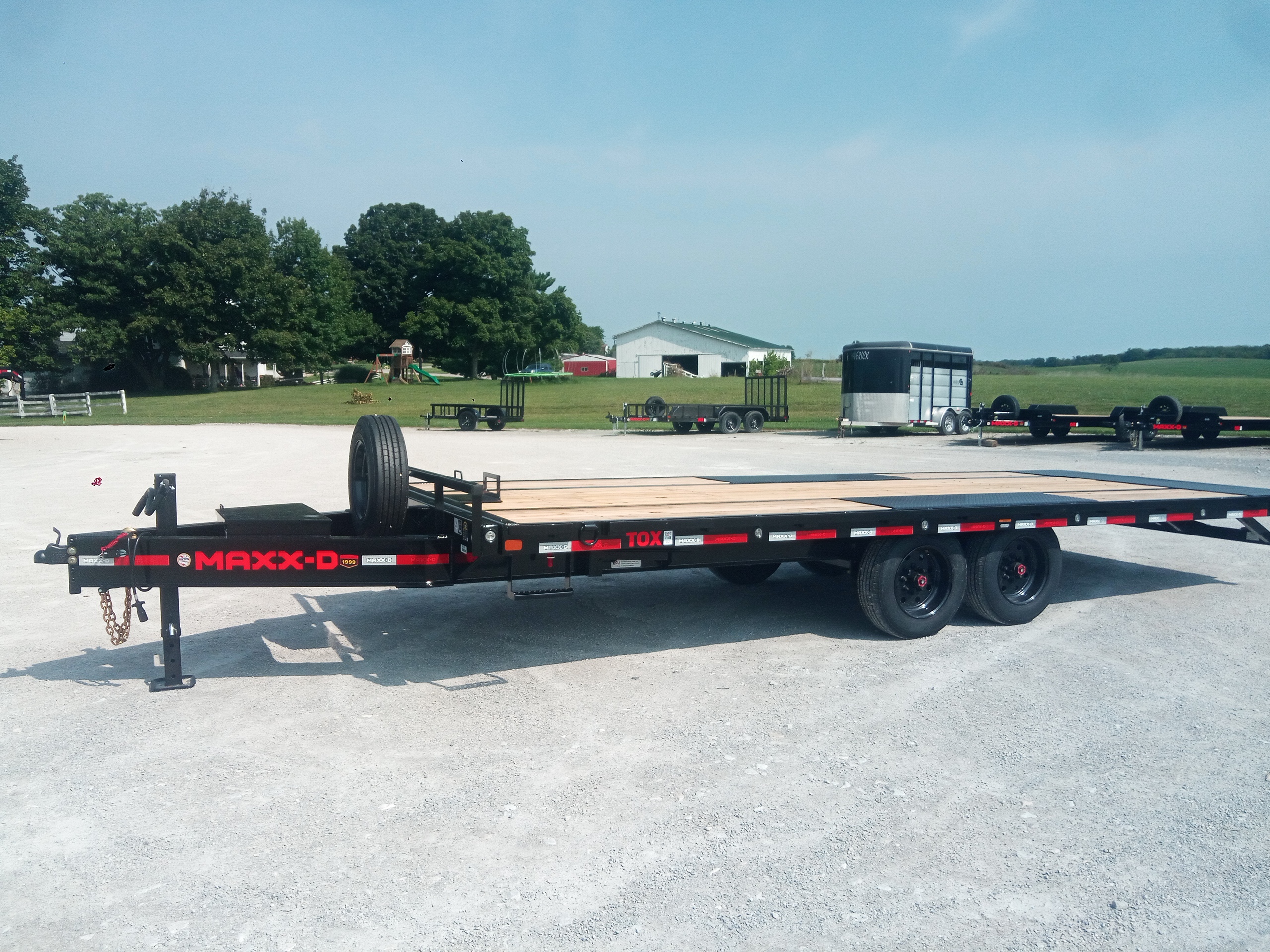 2027 – 22' x 102" Power Tilt Deck Over - Image 4
