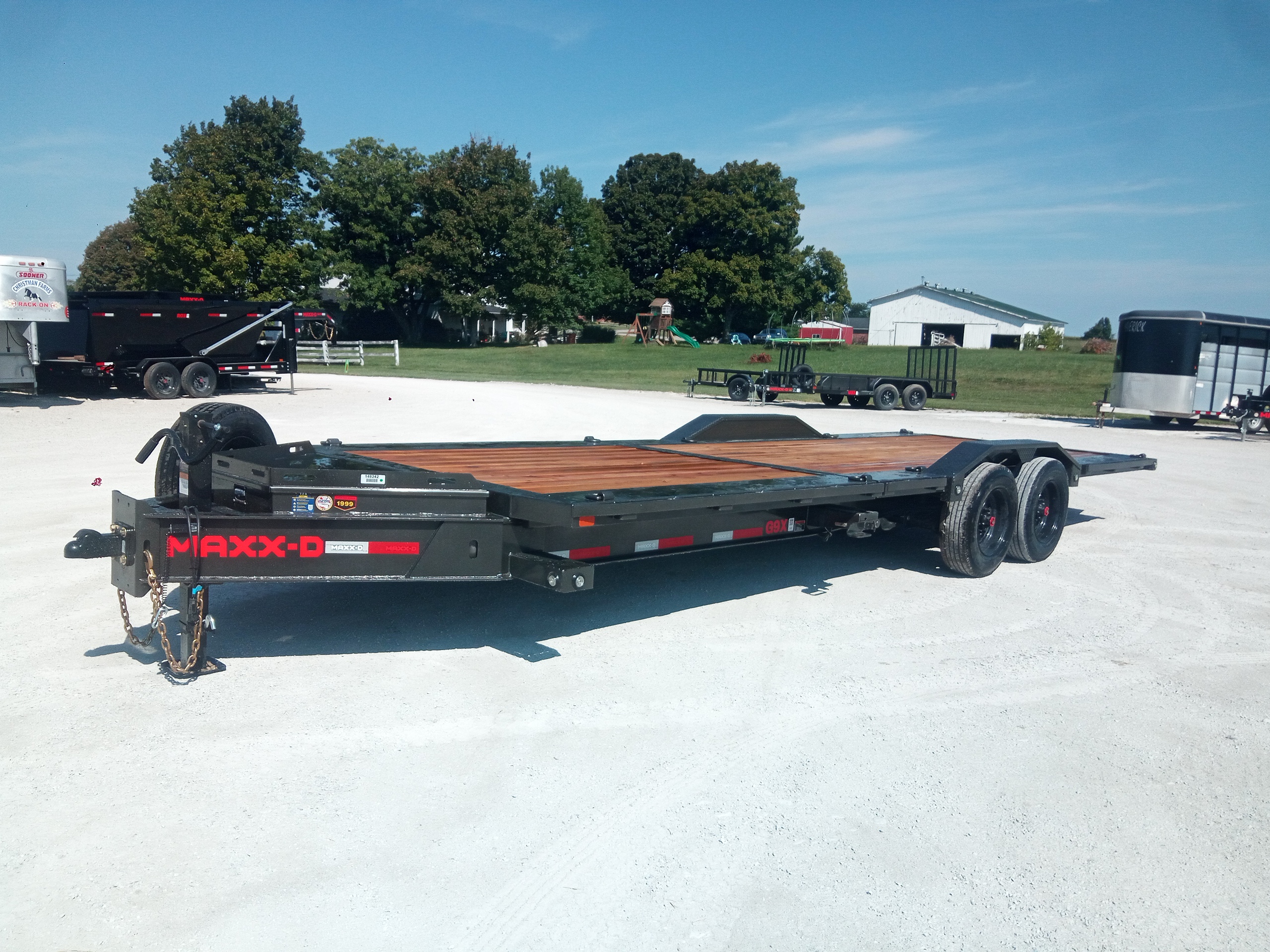 2027 24' x 102" – 21K HD Gravity Equipment Tilt - Image 5
