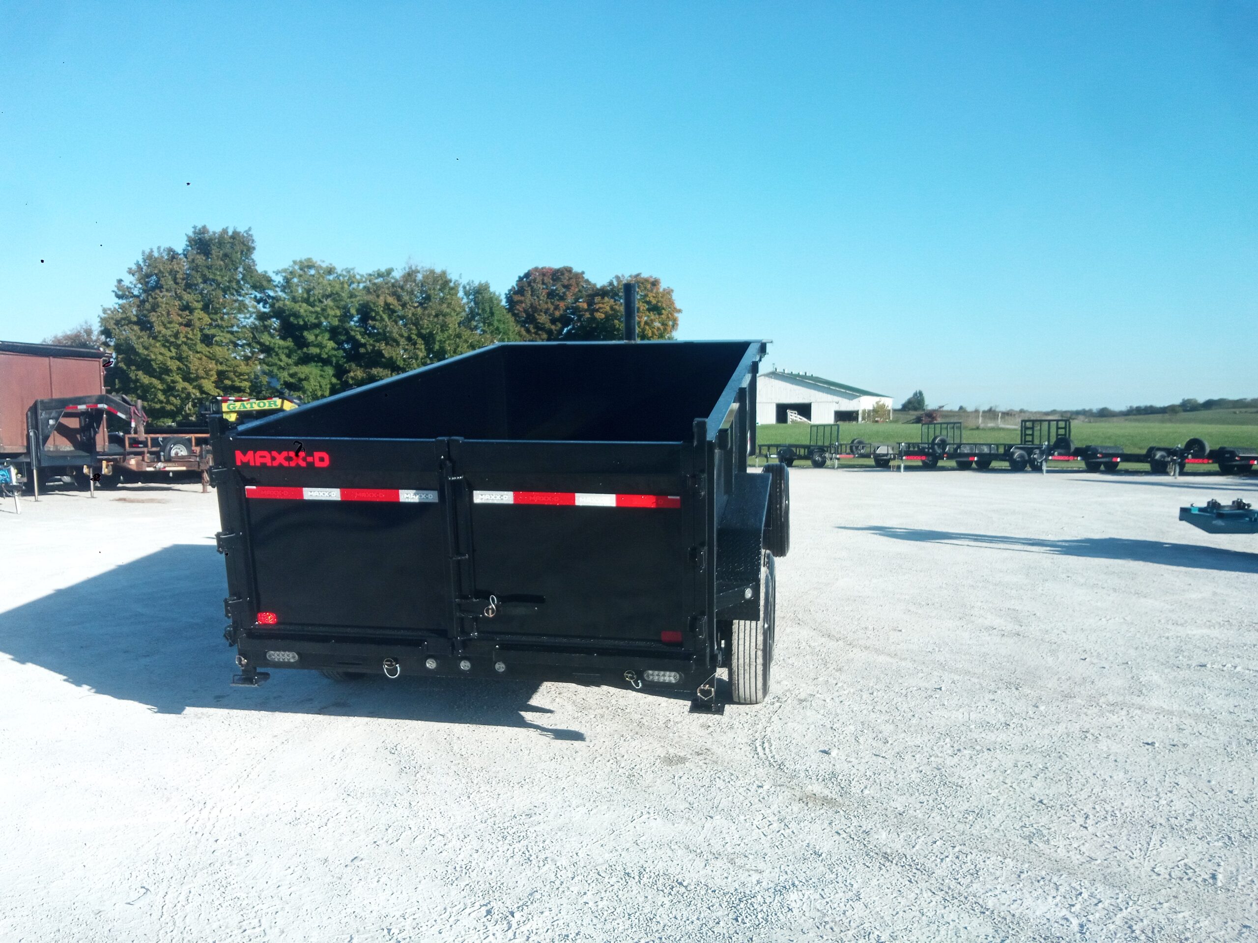 2027 – 14' x 83" 14K Telescoping Dump Trailer - Image 4