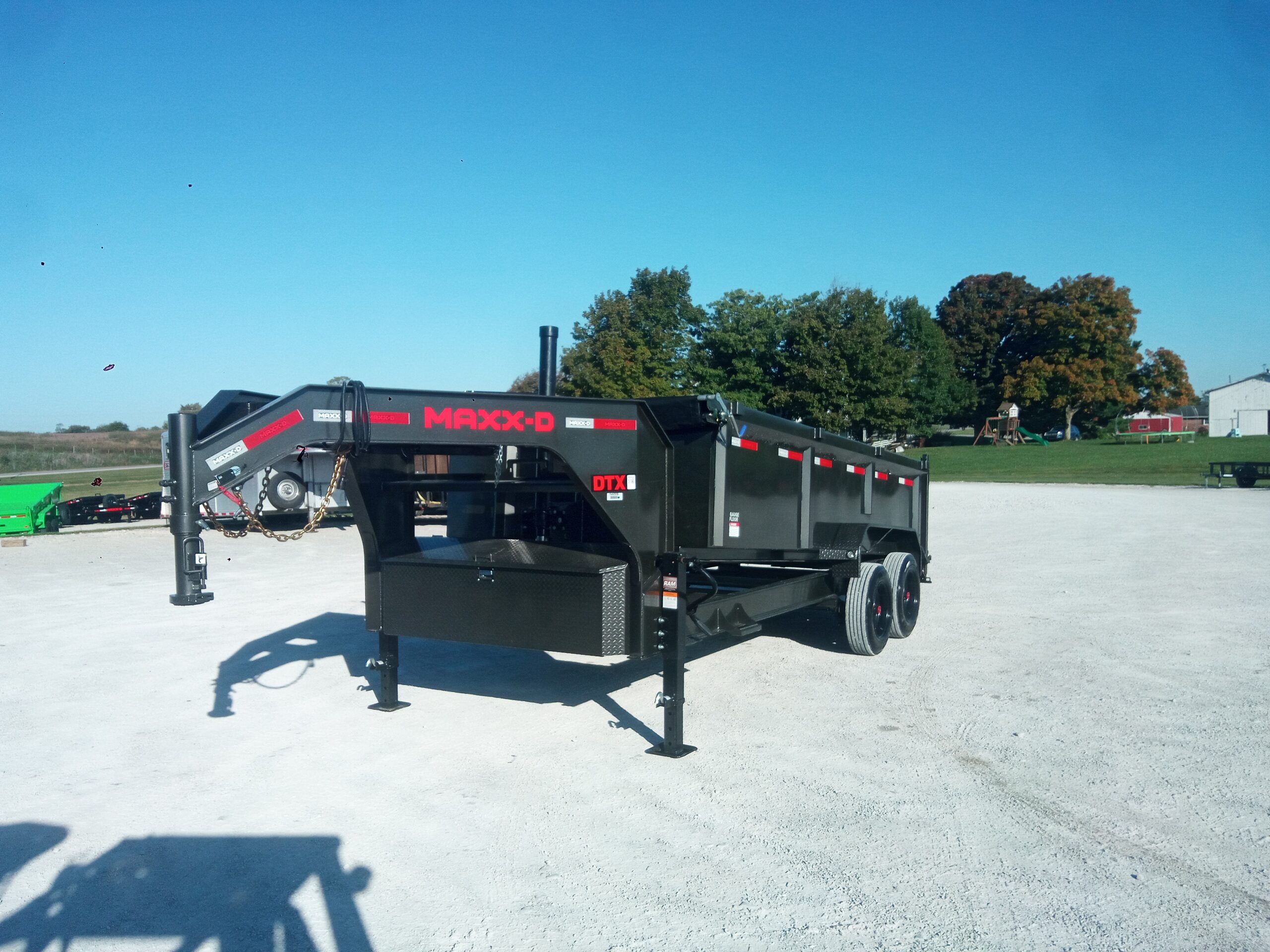 2027 – 16' x 83" 14K Telescoping Gooseneck Dump Trailer - Image 4