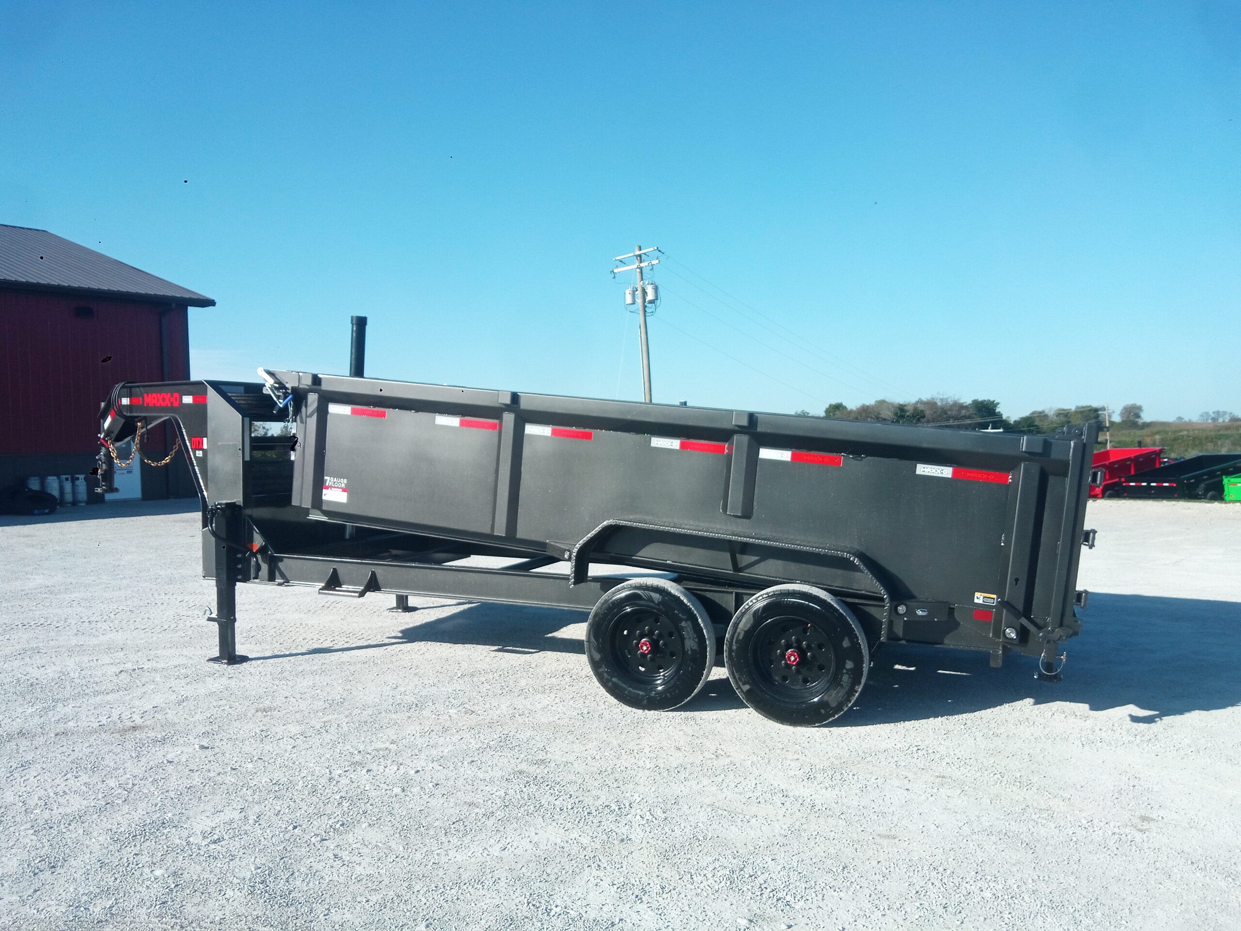 2027 – 16' x 83" 14K Telescoping Gooseneck Dump Trailer - Image 2