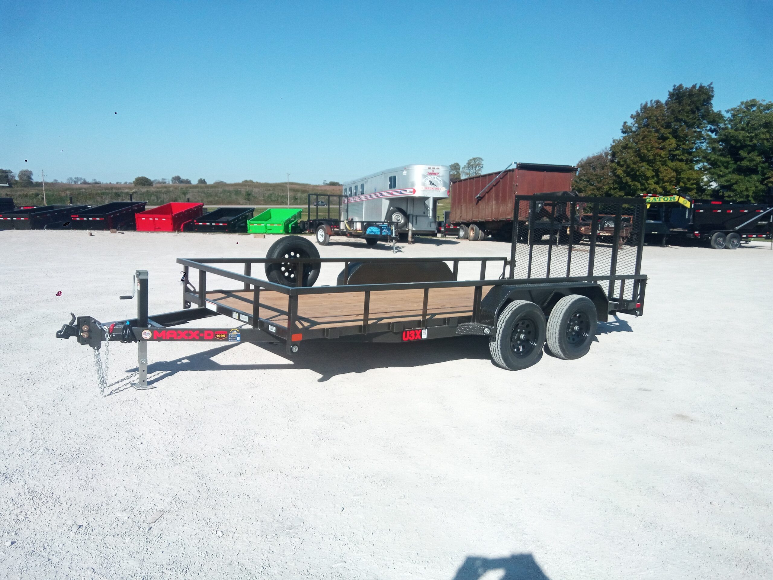 2027 – 16' x 83" 7K Tandem Axle Utility Trailer - Image 4
