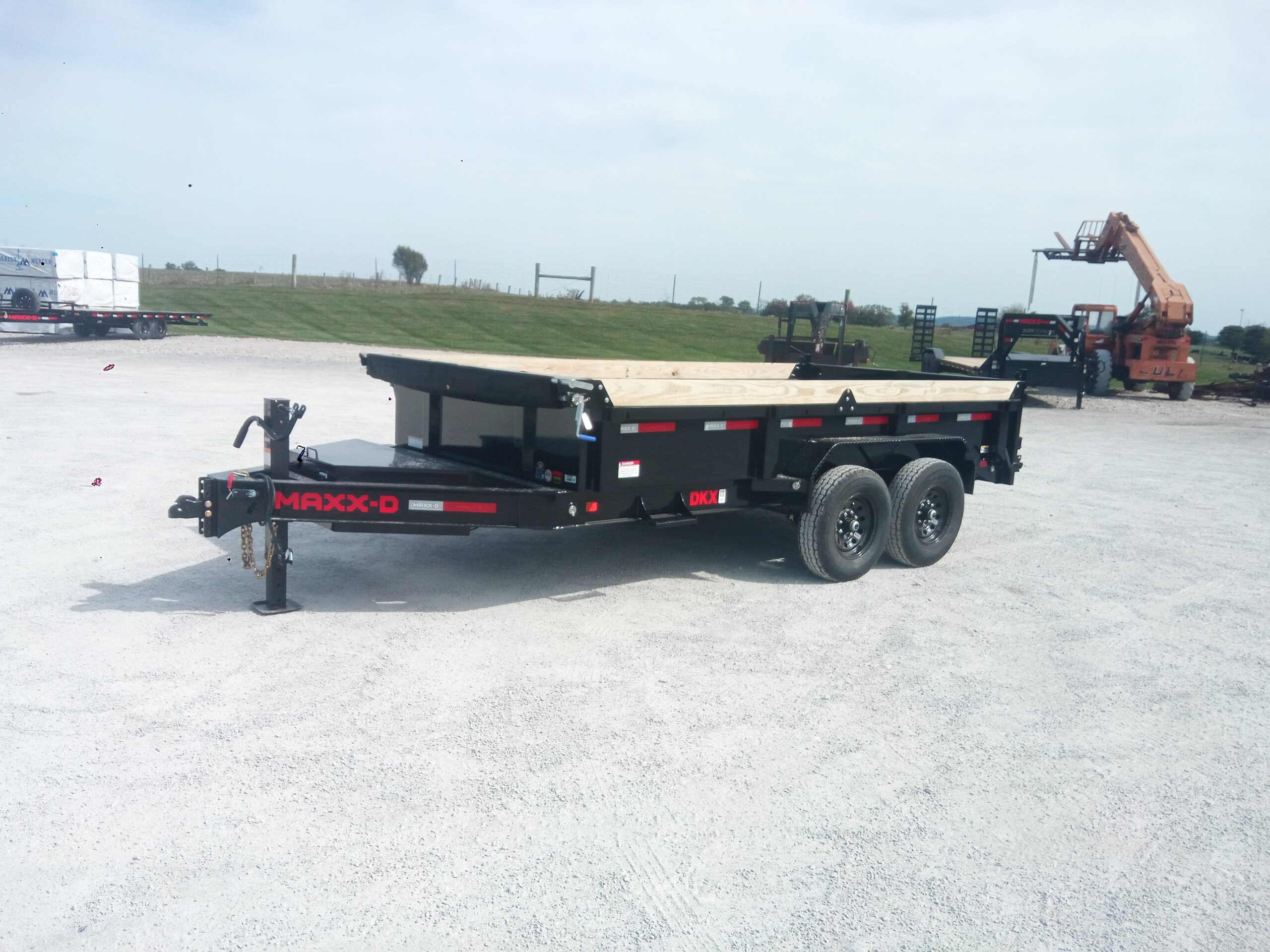 14' Black DKX Dump Trailer - Image 3